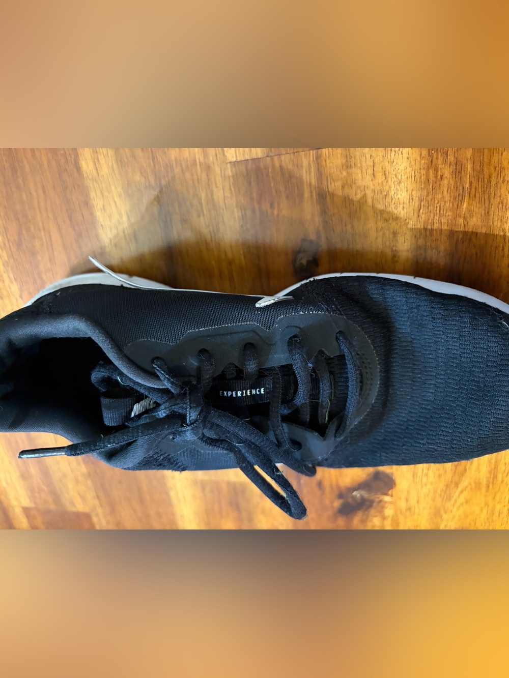 Nike Black and White Women’s Athletic Sneakers. Size 7. - Picture 4 of 7